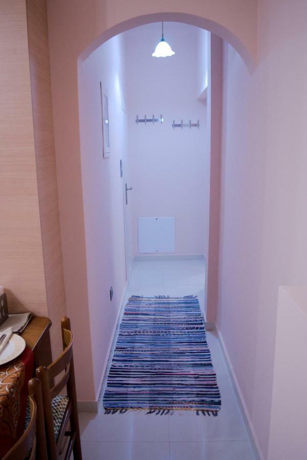 George'S Cozy Apartment In Plaka Афины Экстерьер фото