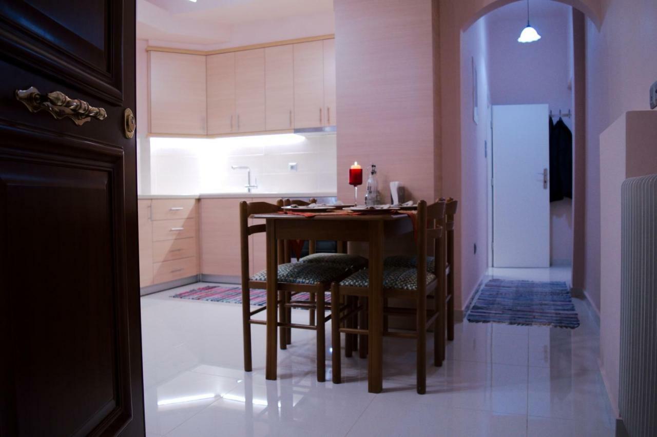 George'S Cozy Apartment In Plaka Афины Экстерьер фото